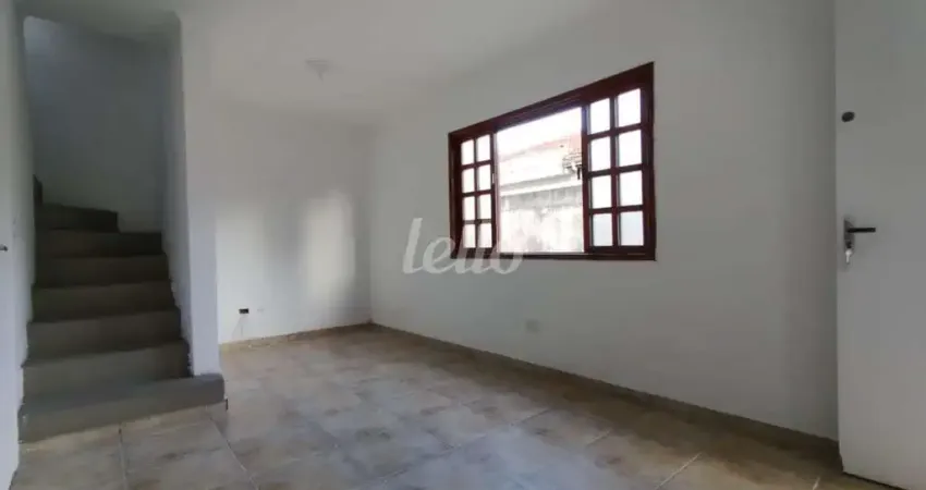 Casa com 3 quartos para alugar na Rua José Bueno, --, Vila Isolina Mazzei, São Paulo