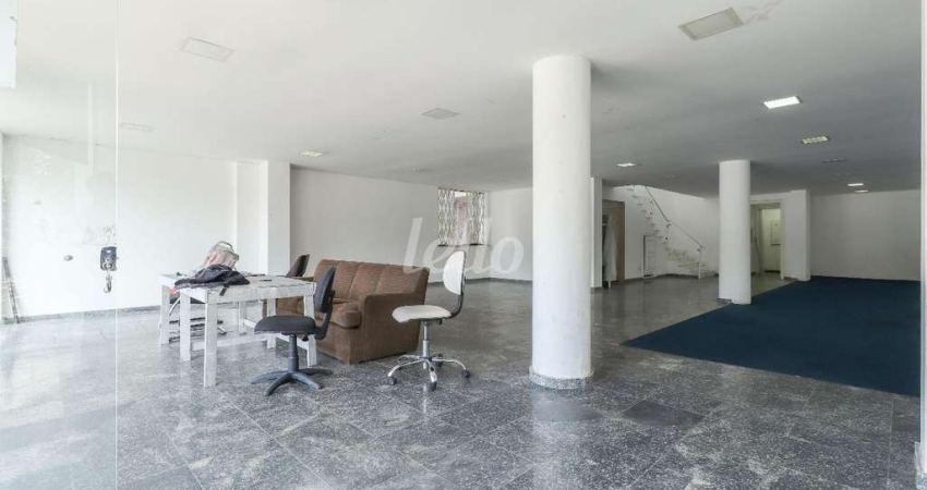 Casa comercial com 4 salas para alugar na Praça Charles Miller, --, Pacaembu, São Paulo