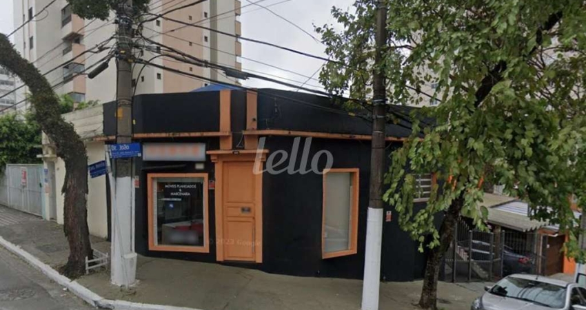 Casa comercial para alugar na Rua Conselheiro Moreira de Barros, --, Santana, São Paulo