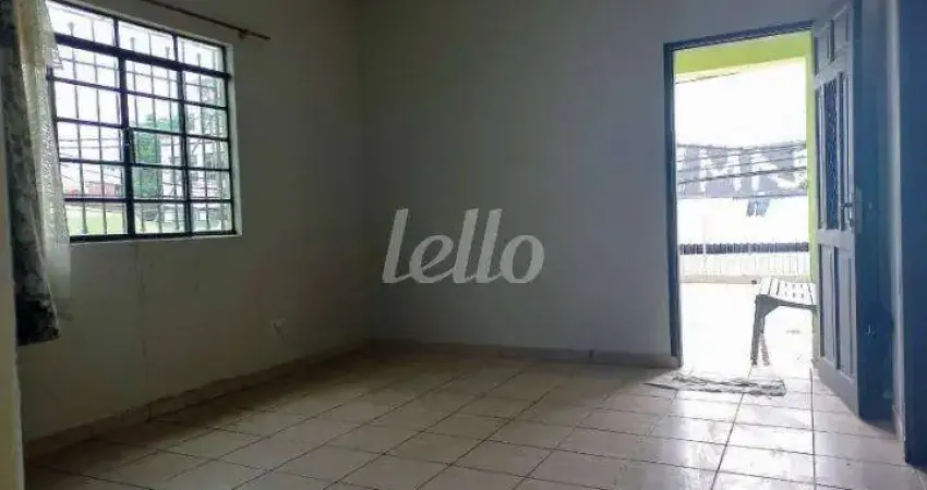 Casa com 3 quartos para alugar na Avenida Mário Pernambuco, --, Vila Nova Mazzei, São Paulo