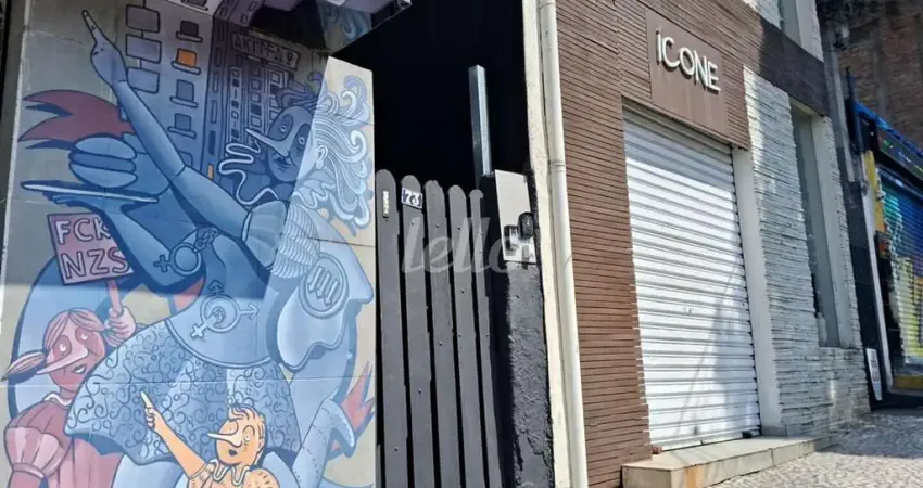 Casa com 2 quartos para alugar na Rua Fidalga, --, Pinheiros, São Paulo