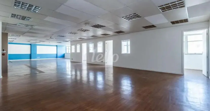 Sala comercial com 5 salas para alugar na Rua da Consolação, --, República, São Paulo
