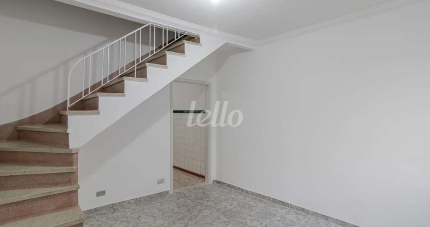 Casa com 2 quartos para alugar na Rua Florindo Brás, --, Quarta Parada, São Paulo