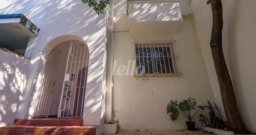 Casa com 3 quartos para alugar na Rua Alves Guimarães, --, Pinheiros, São Paulo