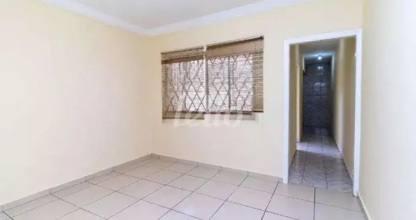 Casa com 3 quartos para alugar na Rua Aurélia, --, Vila Romana, São Paulo