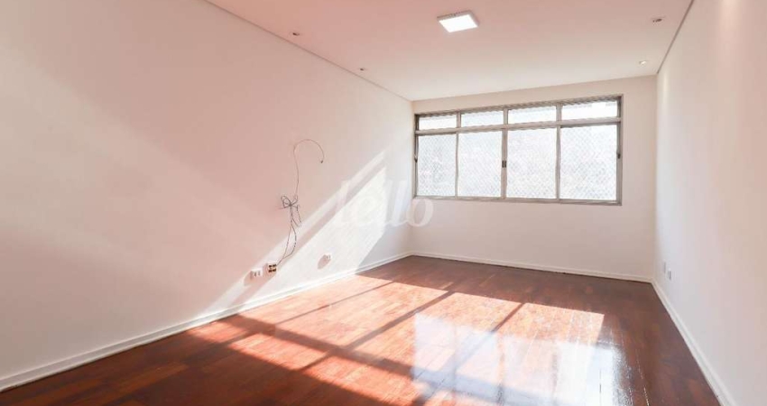 Apartamento com 3 quartos para alugar na Rua Padre João Manuel, --, Cerqueira César, São Paulo