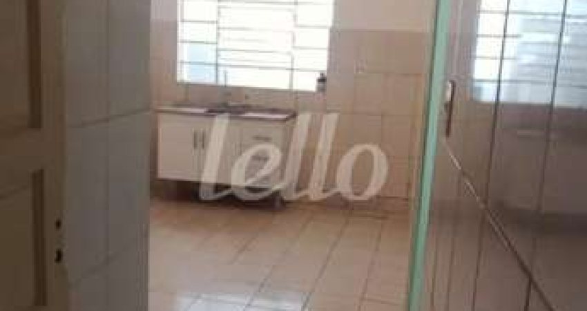 Casa com 1 quarto para alugar na Rua Camatei, --, Vila Nivi, São Paulo