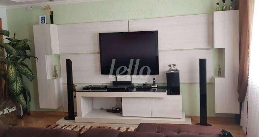 Casa com 3 quartos para alugar na Rua Gaspar Barreto, --, Vila Alpina, São Paulo