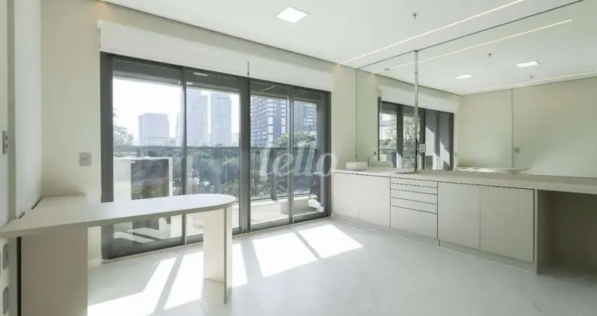 Sala comercial com 2 salas para alugar na Avenida Rubem Berta, --, Indianópolis, São Paulo