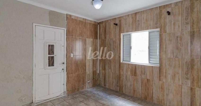 Casa com 2 quartos para alugar na Rua Freire da Silva, --, Cambuci, São Paulo