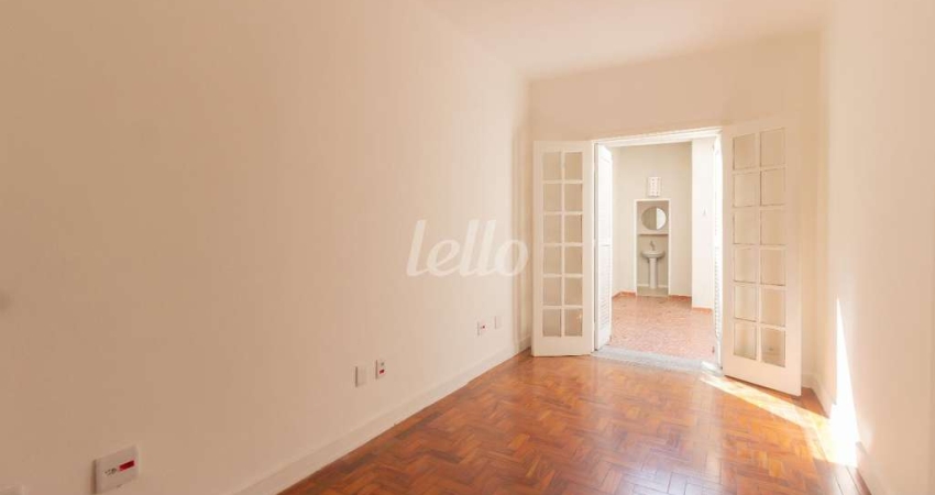 Casa comercial com 2 salas para alugar na Rua Cristiano Viana, --, Cerqueira César, São Paulo
