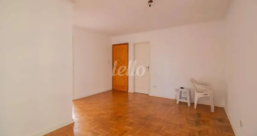 Apartamento com 3 quartos para alugar na Rua Fernando Falcão, --, Vila Cláudia, São Paulo