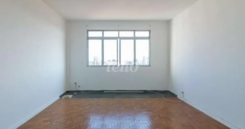 Apartamento com 3 quartos para alugar na Rua Mourato Coelho, --, Pinheiros, São Paulo