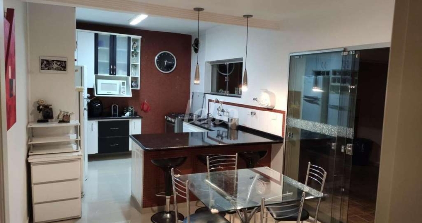 Casa com 3 quartos para alugar na Rua Santa Cristina, --, Jardim Paulistano, São Paulo