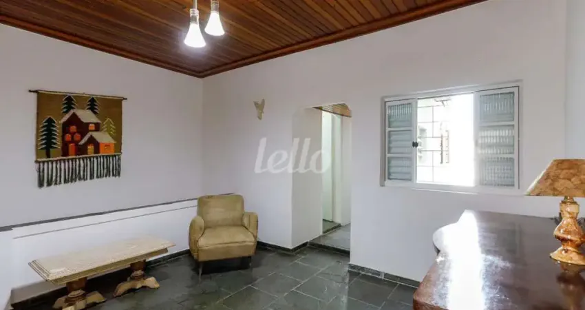 Casa com 2 quartos para alugar na Rua Girassol, --, Vila Madalena, São Paulo
