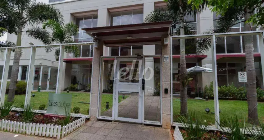 Apartamento com 3 quartos para alugar na Rua Domingos Paiva, --, Brás, São Paulo
