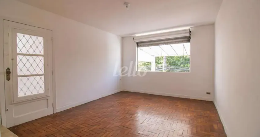 Casa com 2 quartos para alugar na Rua Simpatia, --, Vila Madalena, São Paulo