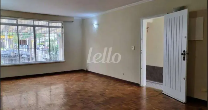 Casa com 3 quartos para alugar na Rua Thomás Deloney, --, Santo Amaro, São Paulo