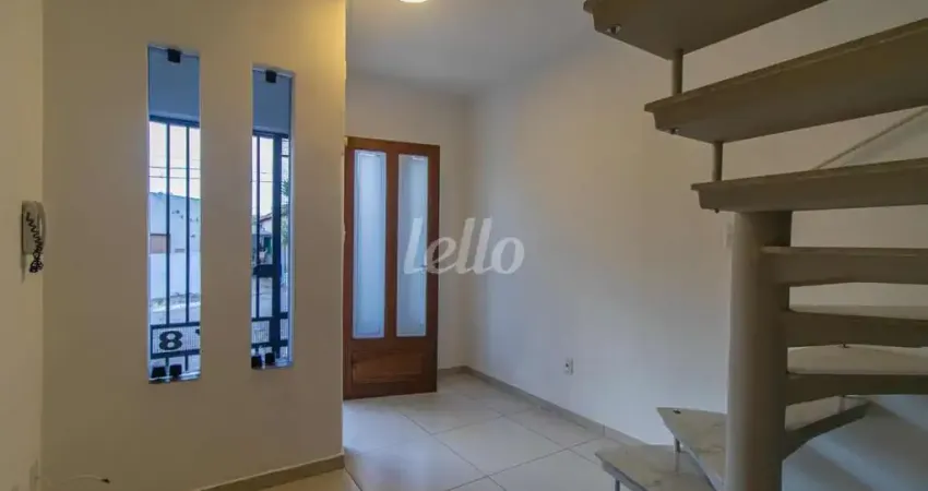 Casa com 2 quartos para alugar na Rua Rogério Giorgi, --, Vila Carrão, São Paulo