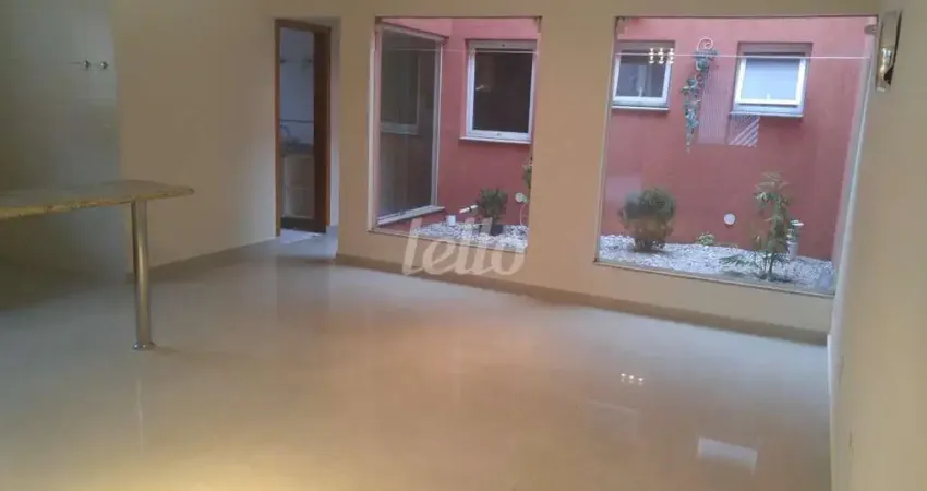 Casa com 3 quartos para alugar na Rua Almirante Alexandrino, --, Vila Invernada, São Paulo
