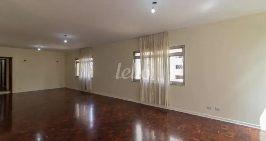 Apartamento com 2 quartos para alugar na Alameda Tietê, --, Cerqueira César, São Paulo