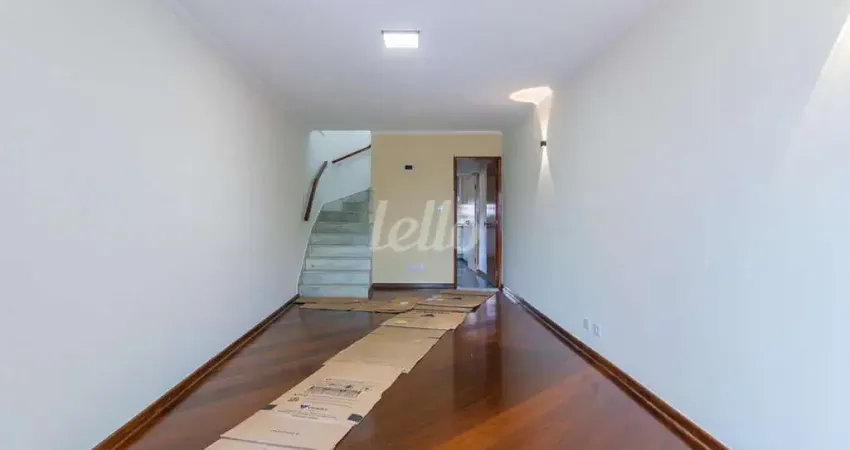 Casa comercial com 1 sala para alugar na Rua Santo Anselmo, --, Vila Paiva, São Paulo