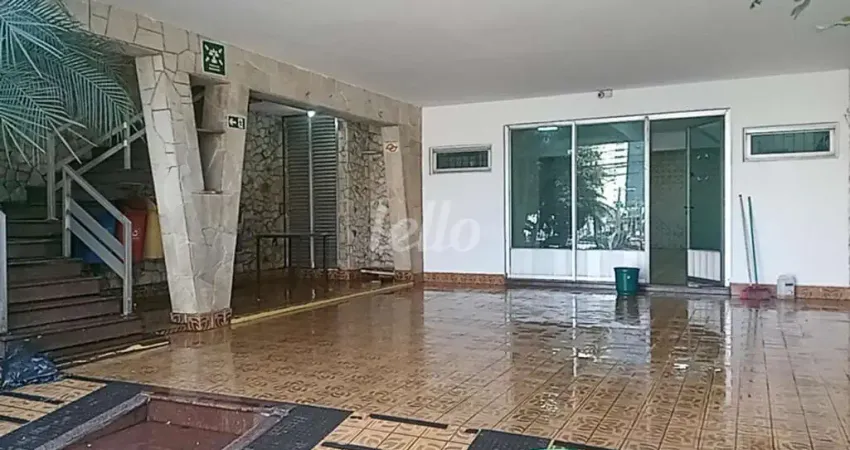 Casa comercial com 5 salas para alugar na Rua Conselheiro Saraiva, --, Santana, São Paulo