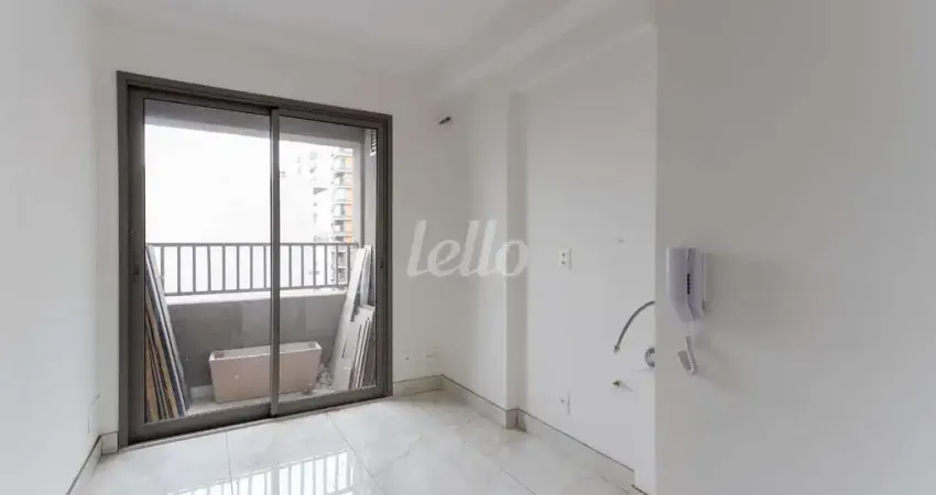 Sala comercial com 1 sala para alugar na Rua Cerro Corá, --, Vila Romana, São Paulo