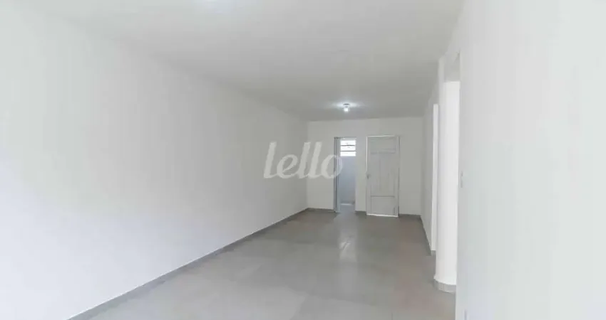 Casa com 3 quartos para alugar na Rua Mongóis, --, Vila Monumento, São Paulo