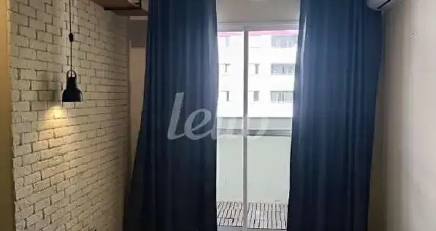 Apartamento com 3 quartos para alugar na Rua Marina Crespi, --, Mooca, São Paulo