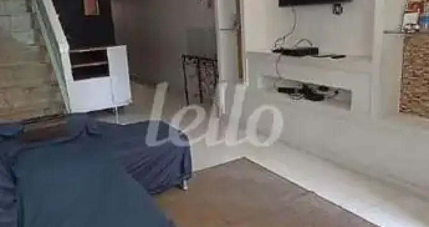 Casa com 3 quartos para alugar na Rua Seriema, --, Cidade Antônio Estevão de Carvalho, São Paulo