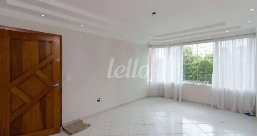 Casa com 3 quartos para alugar na Rua Alcides Godói, --, Mandaqui, São Paulo