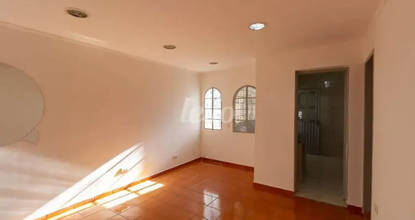 Casa com 2 quartos para alugar na Rua Urutuba, --, Saúde, São Paulo