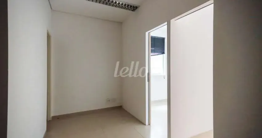 Sala comercial para alugar na Rua Paulo de Faria, --, Vila Gustavo, São Paulo