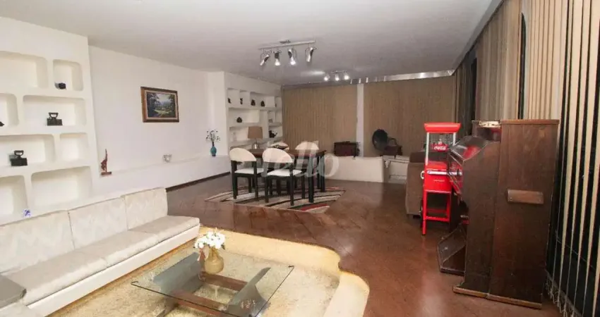 Casa comercial com 3 salas para alugar na Rua Conselheiro Justino, --, Campestre, Santo André