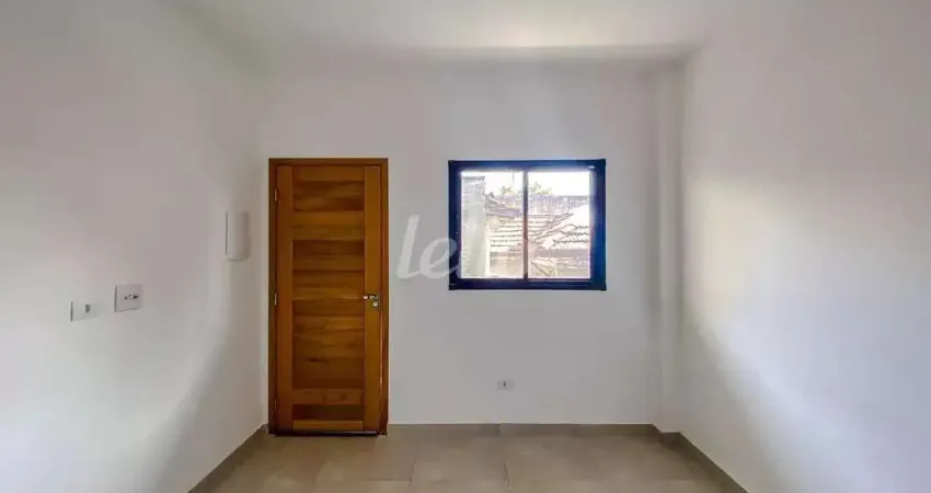 Apartamento com 2 quartos para alugar na Rua Voltolino, --, Água Rasa, São Paulo