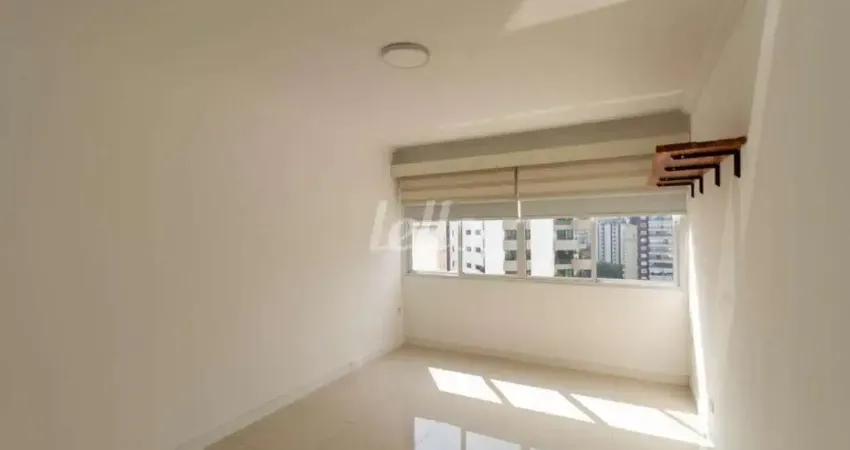 Apartamento com 2 quartos para alugar na Rua Gaivota, --, Moema, São Paulo