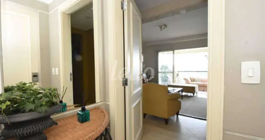 Apartamento com 4 quartos para alugar na Rua Luís Molina, --, Vila Mariana, São Paulo