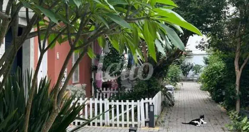 Casa comercial com 2 salas para alugar na Rua Cristiano Viana, --, Cerqueira César, São Paulo