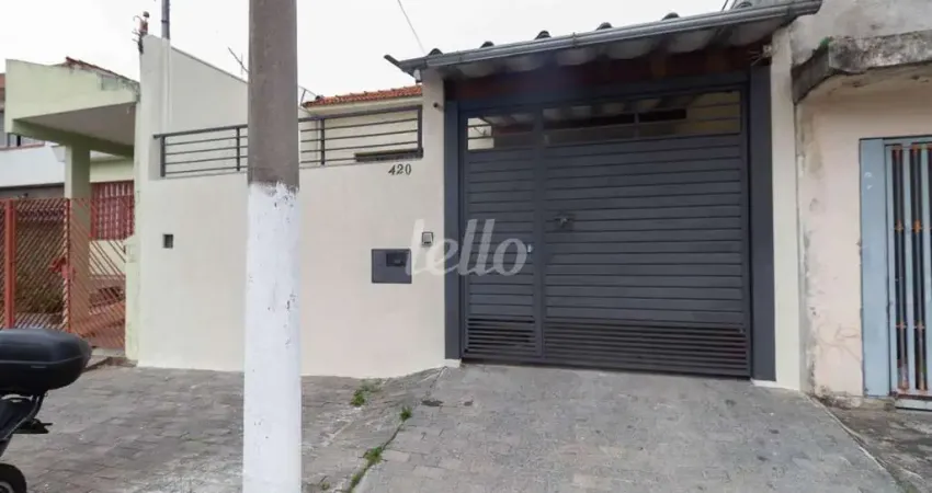 Casa com 2 quartos para alugar na Rua Pedro Pires, --, Vila Carrão, São Paulo