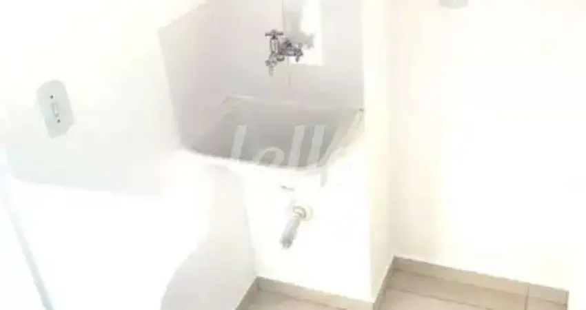 Kitnet / Stúdio para alugar na Rua Tapari, --, Vila Esperança, São Paulo