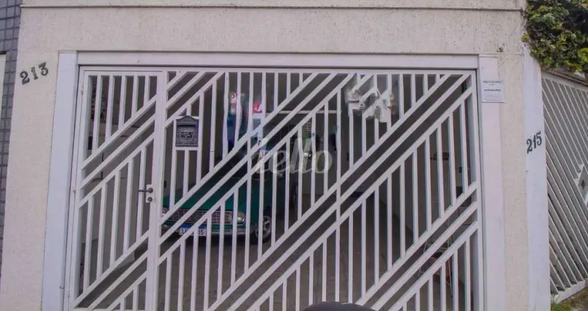 Casa com 3 quartos para alugar na Rua Antúrios, --, Jardim Têxtil, São Paulo