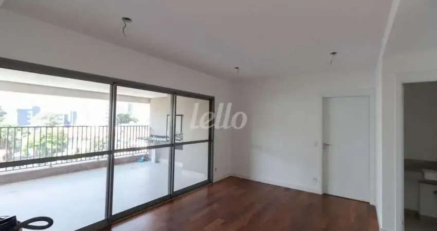 Apartamento com 3 quartos para alugar na Rua Luís Góis, --, Mirandópolis, São Paulo