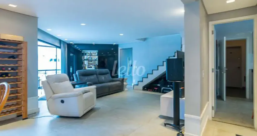 Apartamento com 3 quartos para alugar na Rua Luís Dias, --, Itaim Bibi, São Paulo