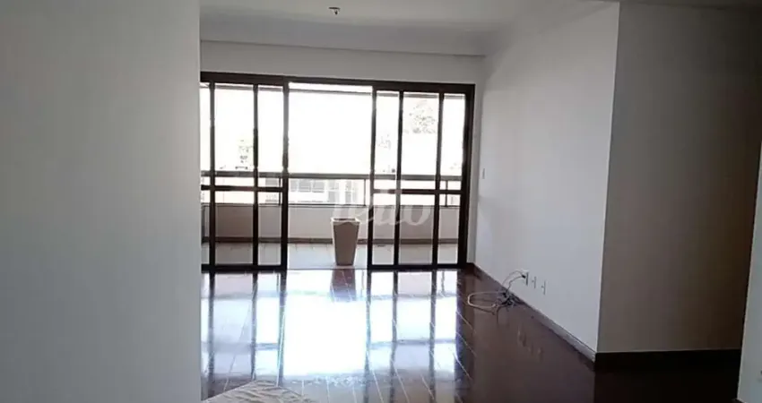 Apartamento com 3 quartos para alugar na Rua Acopiara, --, Alto da Lapa, São Paulo