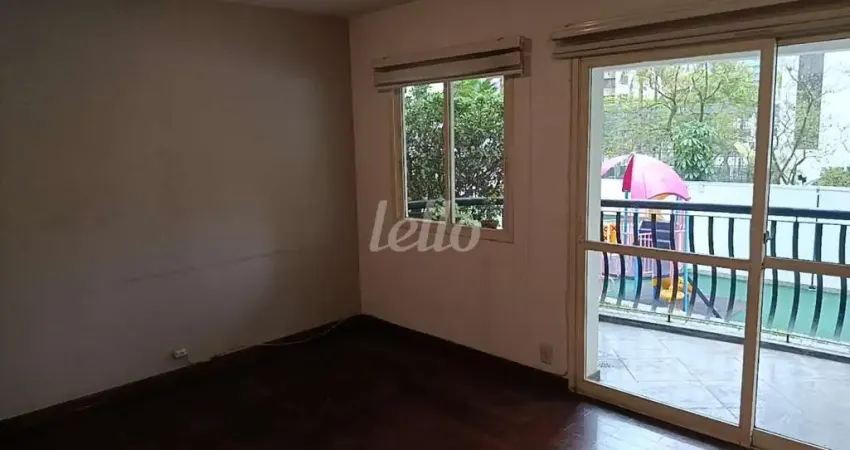 Apartamento com 3 quartos para alugar na Avenida dos Eucaliptos, --, Indianópolis, São Paulo