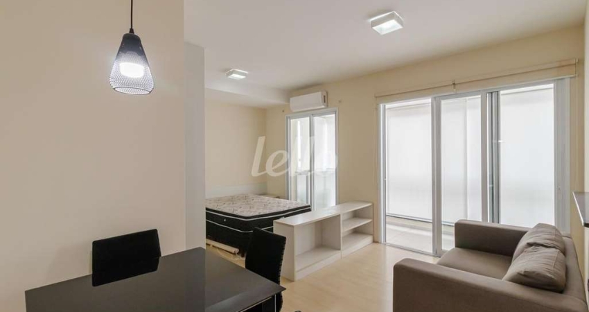 Kitnet / Stúdio para alugar na Rua Maria Otília, --, Vila Regente Feijó, São Paulo