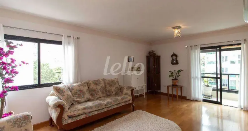 Apartamento com 4 quartos para alugar na Rua Doutor Guilherme Cristofel, --, Santana, São Paulo