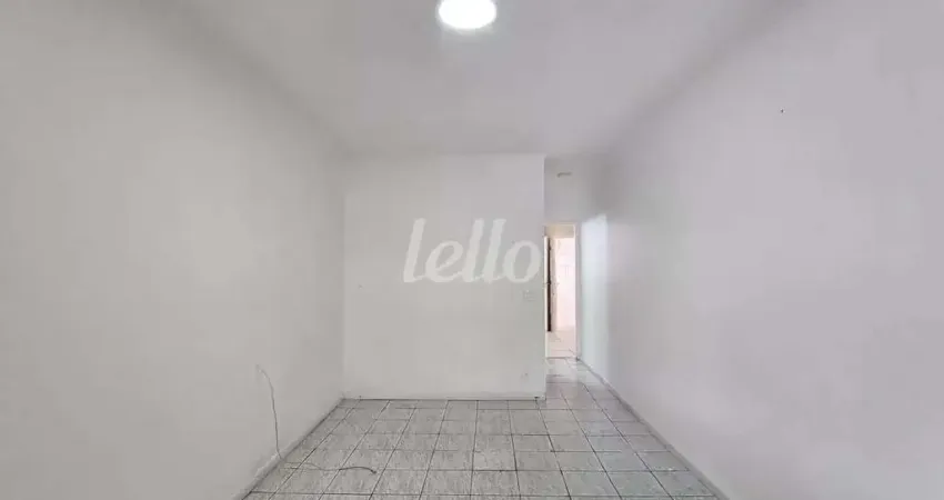 Casa com 2 quartos para alugar na Rua Carlos Lacerda, --, Santa Terezinha, São Bernardo do Campo