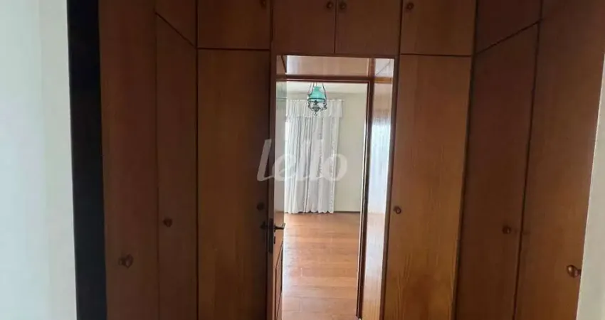 Apartamento com 4 quartos para alugar na Rua Croata, --, Vila Ipojuca, São Paulo